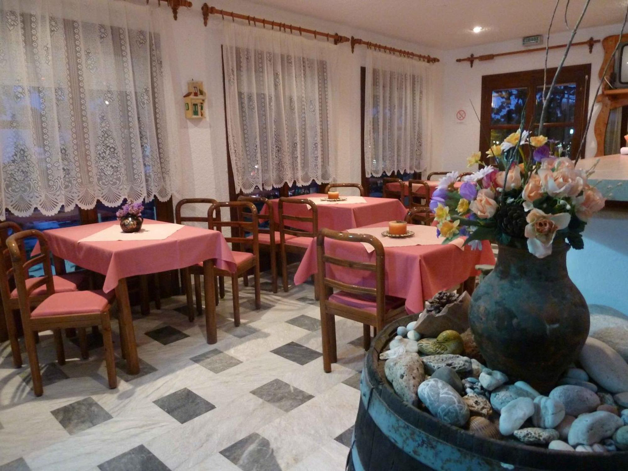 Paris Beach Hotel Ireo  Bagian luar foto