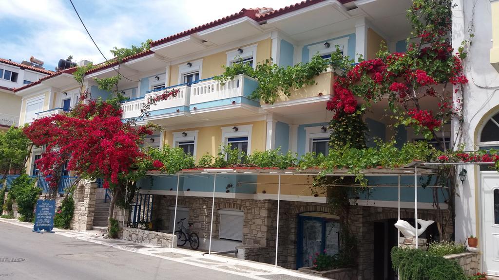 Paris Beach Hotel Ireo  Bagian luar foto