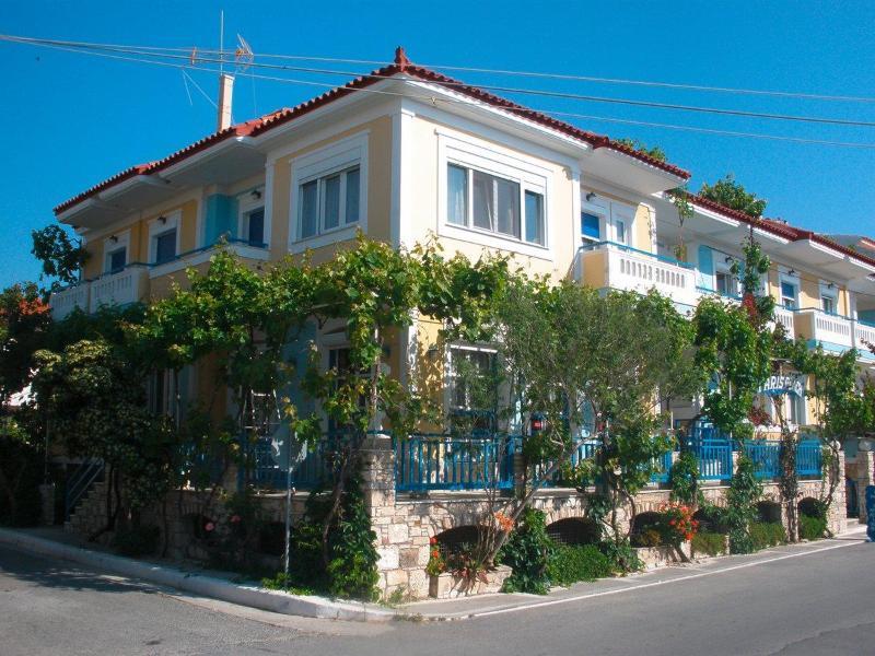 Paris Beach Hotel Ireo  Bagian luar foto